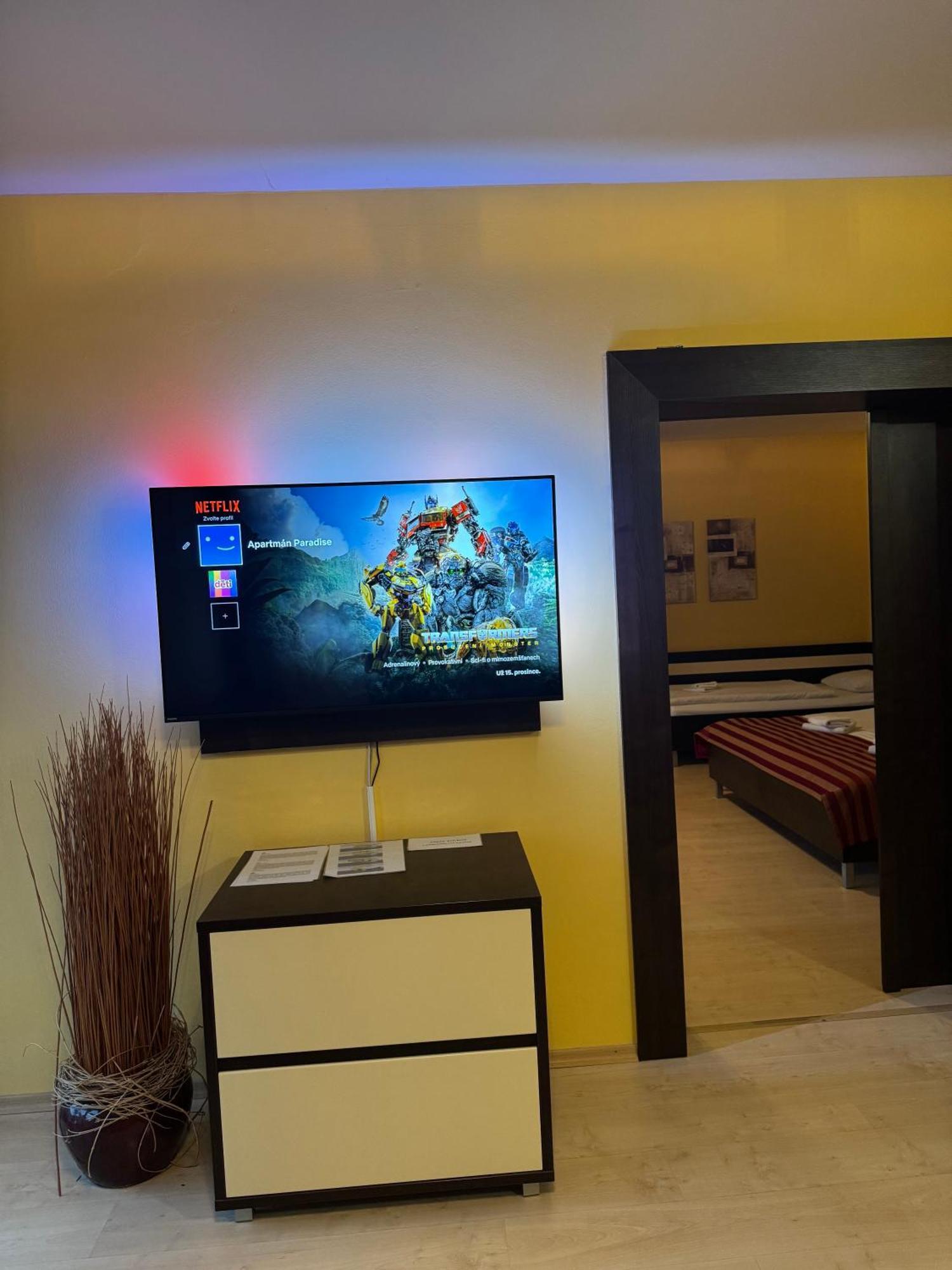 Apartman Paradise Bešeňová Exteriör bild