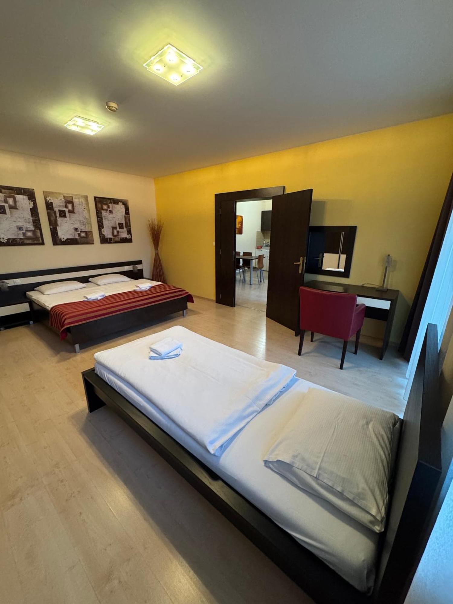 Apartman Paradise Bešeňová Exteriör bild