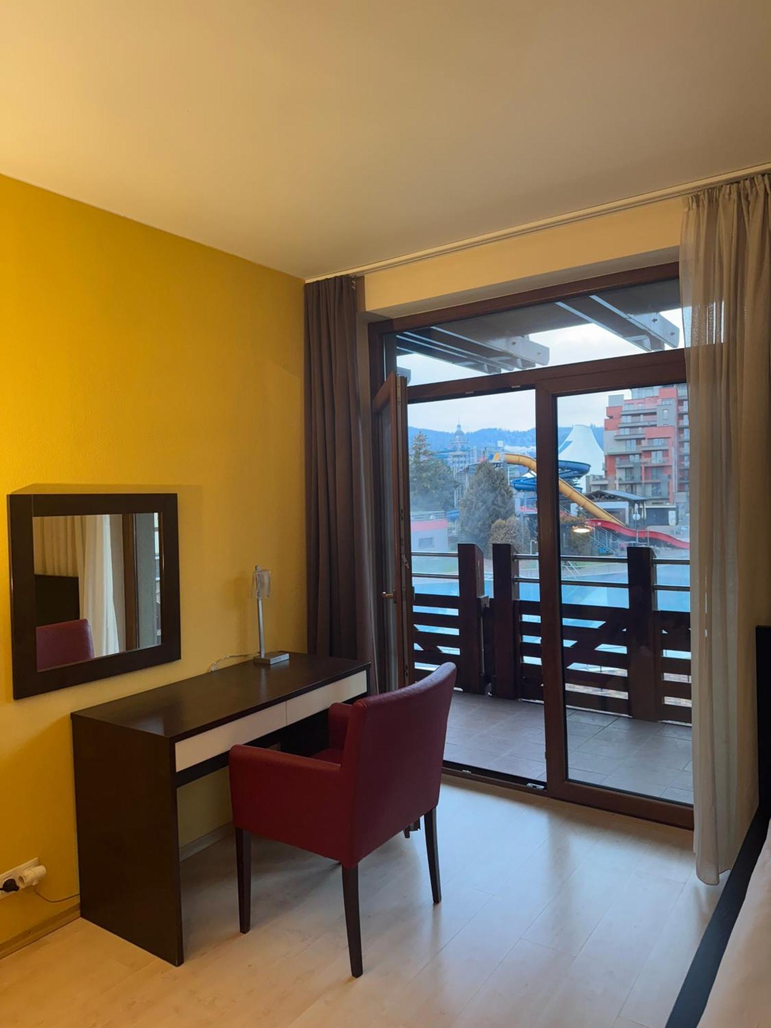 Apartman Paradise Bešeňová Exteriör bild